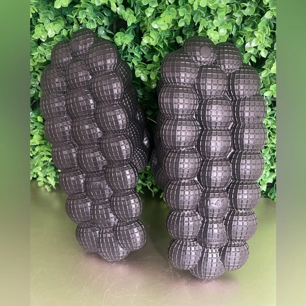 Massage Bubble Black Slides Size 9/9.5 Unisex NEW